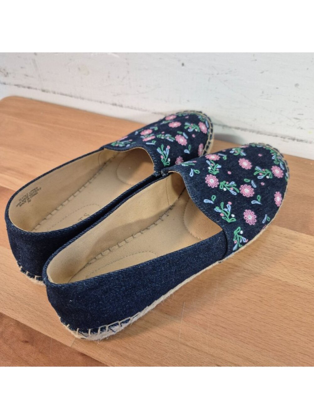 Talbots Floral Embroidered Espadrilles Navy Blue Slip-On Shoes Size 7M Textile U - Picture 8 of 8